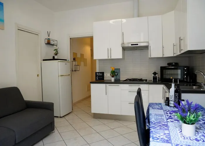 Apartment Casa Deluxe -50m Dal Mare- Alassio