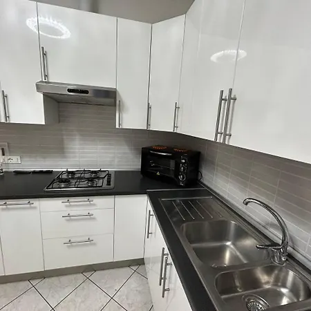 Casa Deluxe -50m Dal Mare- Apartment Alassio
