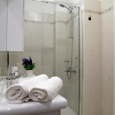 Casa Deluxe -50m Dal Mare- Appartement Alassio